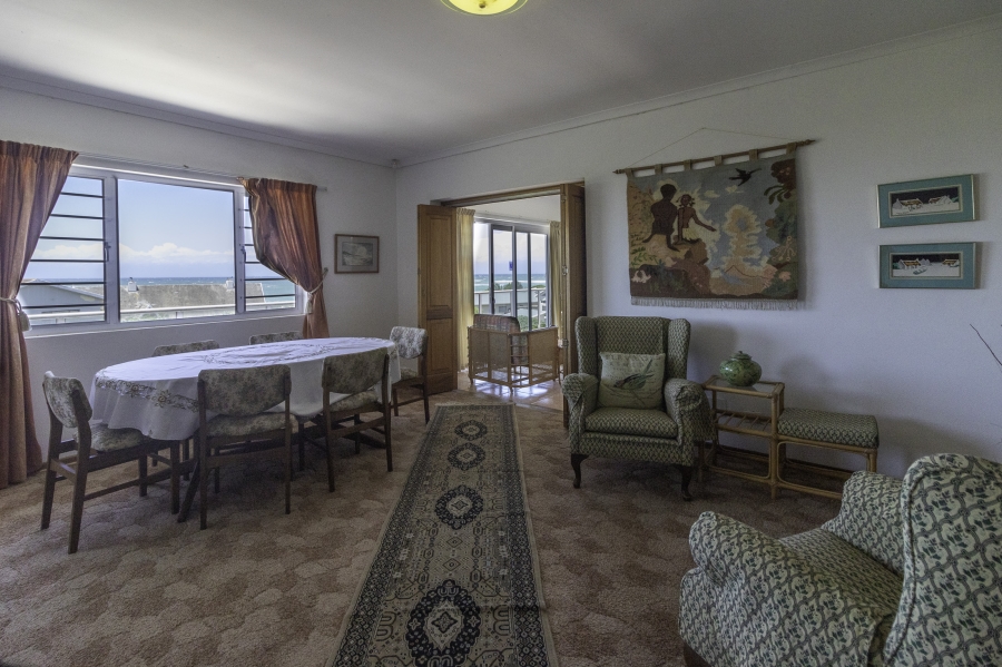 7 Bedroom Property for Sale in West Beach Eastern Cape